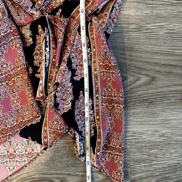 BCBGMAXAZRIA Long Sleeve Surplice Woven Top Size Small - Picture 6 of 8